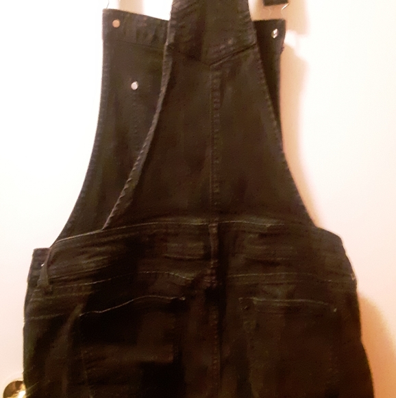 Overall shorts - Picture 2 of 6